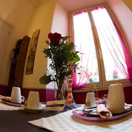 Bed & Breakfast Hold - Luxury 2*