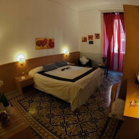 Hold - Luxury Bed & Breakfast