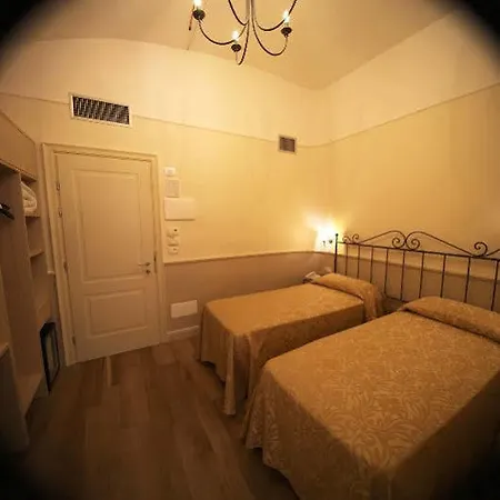 Otel Flavia 3*