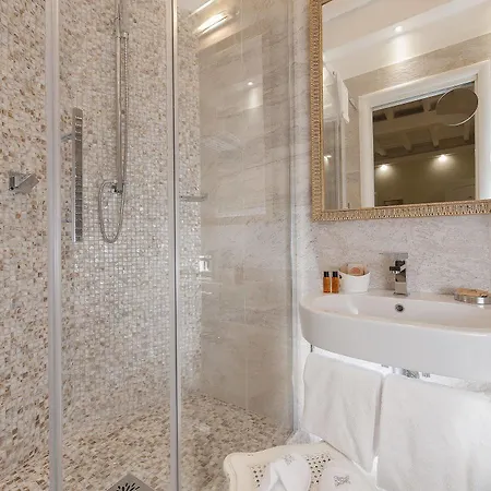 La Residenza Del Sole Al Pantheon Bed & Breakfast 2*