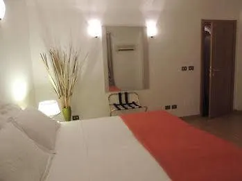 Morelli 1 5* Rome