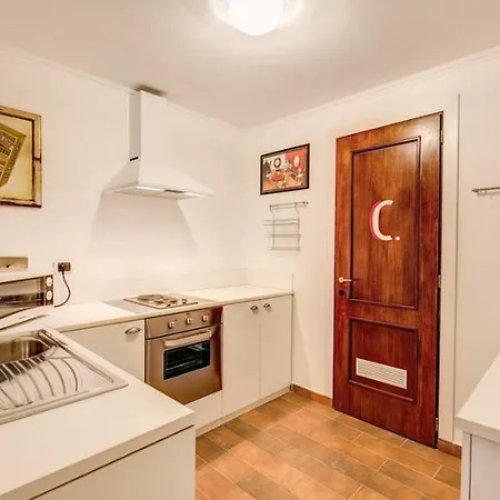 Apollo Colosseo Apartment