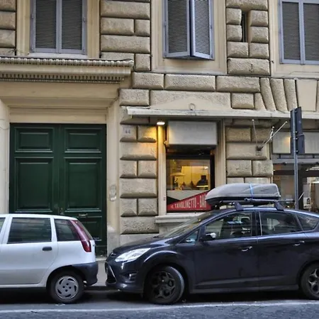 Opera House Apartment *