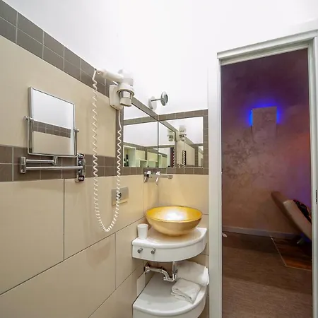 Гостевой дом Irooms Jacuzzi Рим