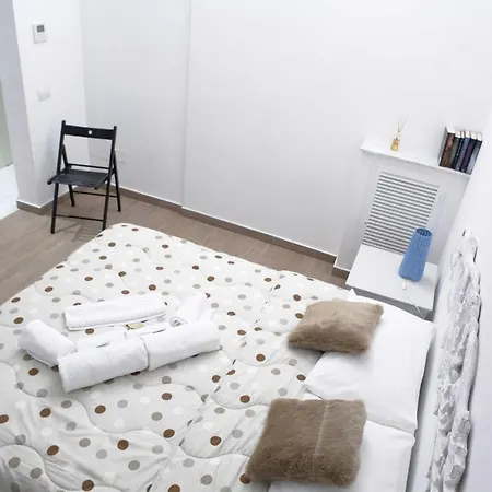 Bed & Breakfast Domus Dea 3*