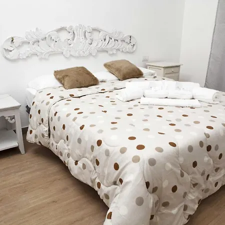 Domus Dea Bed & Breakfast