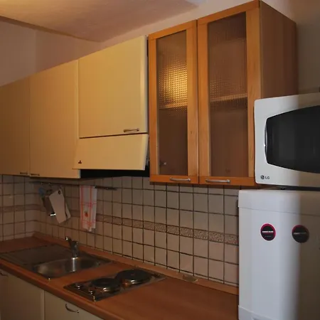 Aparthotel Casale Mostacciano 3*