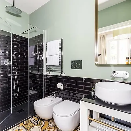 Parisii Luxury Relais 2*