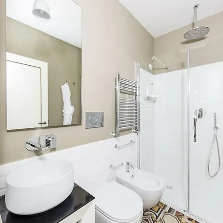 Parisii Luxury Relais 2*