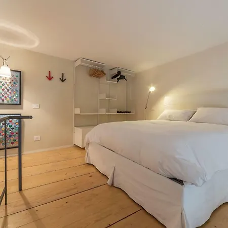San Teodoro Modern Loft Apartamento *