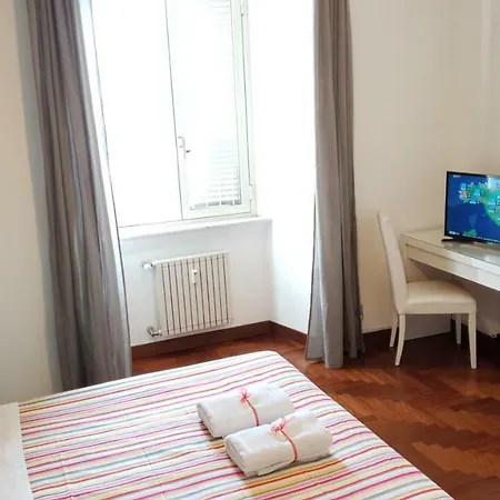 Aparts Apartment