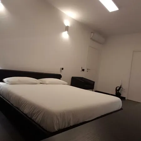 Ff Bed & Breakfast *