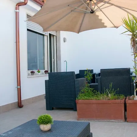 Apartman With Terrace Autonomous