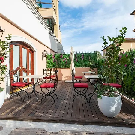 River Chateau Hotel 4*