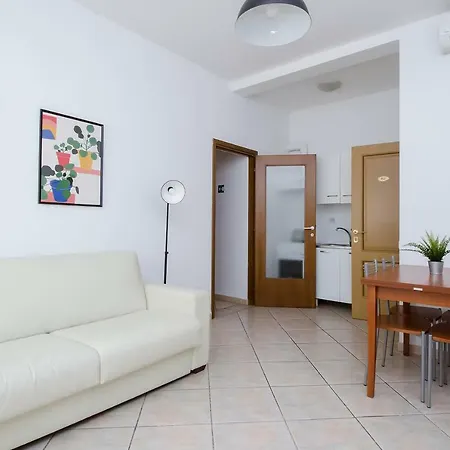 Apartment Dreams *