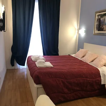 Residenza Giulia Al Colosseo Guest house 3*