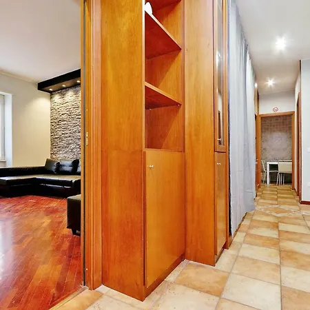 Sapphire Apartment *
