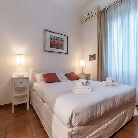 Vatican Luxury Terrace Apartament