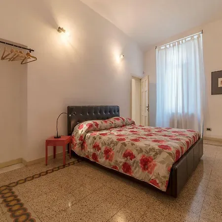 San Giovanni & Colosseo Roomy Flat