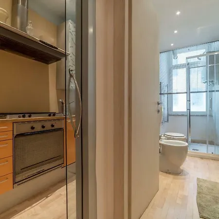 San Giovanni & Colosseo Roomy Flat Apartment
