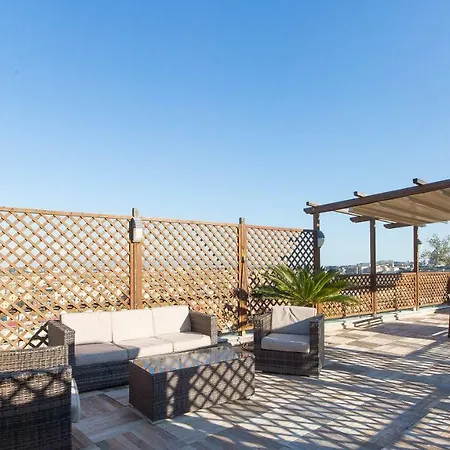 In Panorama Penthouse Apartment