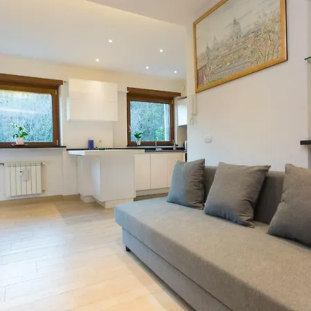 In Panorama Penthouse Apartment *