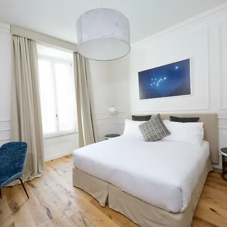 Parisii Luxury Relais Bed & Breakfast 2*