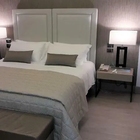 Genova Otel 4*
