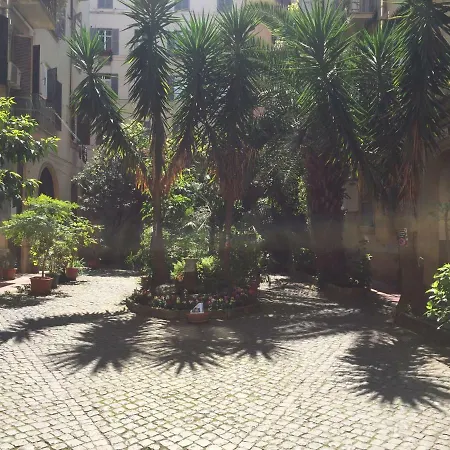 Oscar 2 Guest house