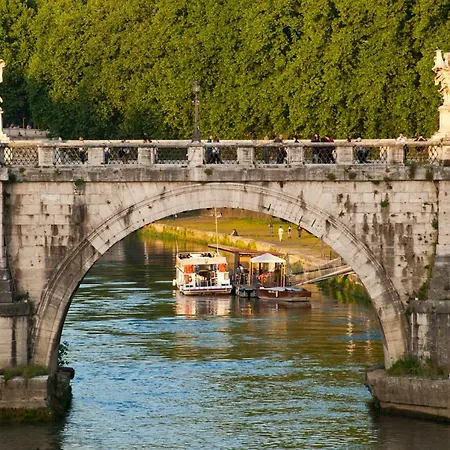 Services Porta Castello Couette-café 2*