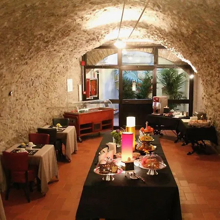Hotel Teatro Di Pompeo Rome