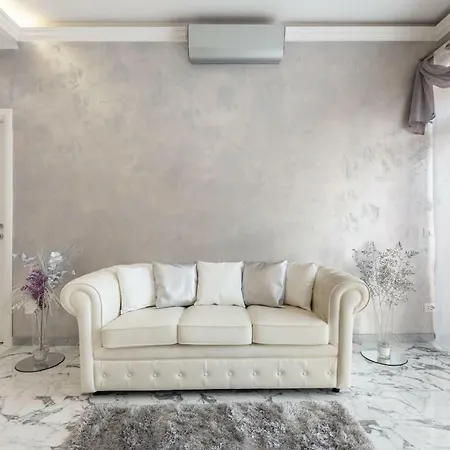 Luxury 2* Rome