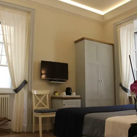 Little Rose Rome