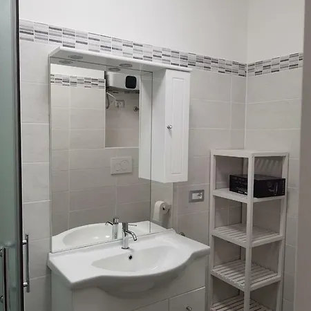 Apartment Nomentana White By Ghor Rome
