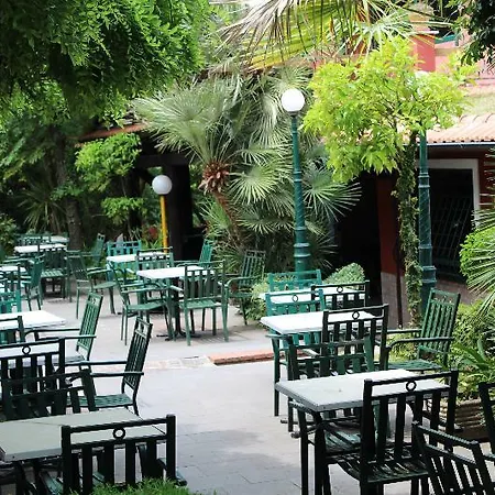 Seven Hills Village Campeggio 4*