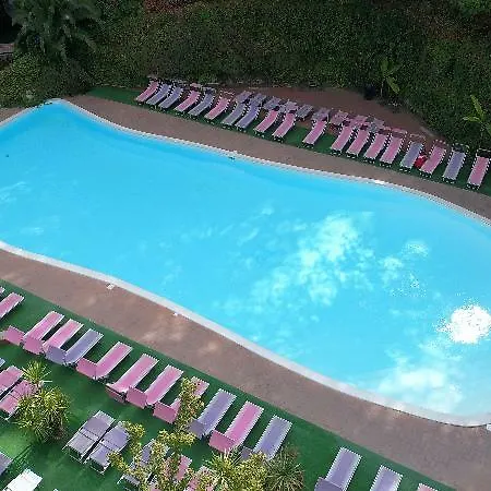 Seven Hills Village Rome