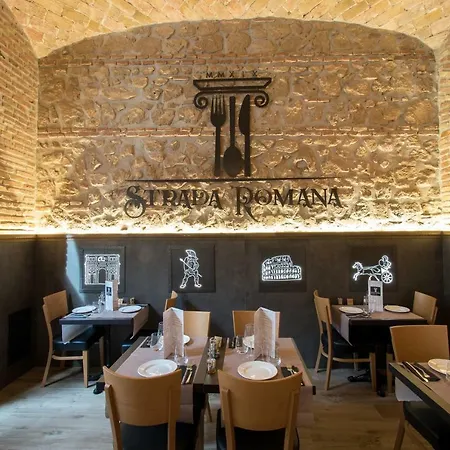 Alessandro Palace & Bar
