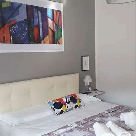 Domus Raffaello 3*