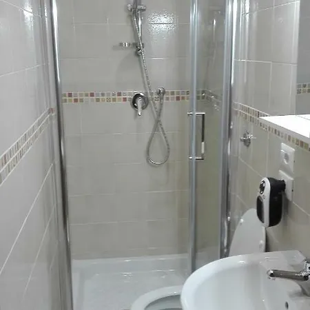Pensionat Tiziano 67 *