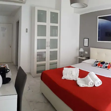Domus Raffaello Nocleg ze śniadaniem 3*