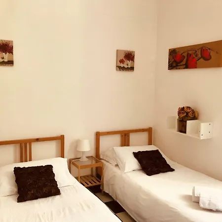 Boarding House International * Rom