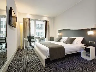 Courtyard By Marriott Park Hotel