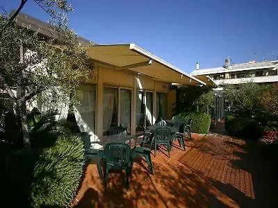 מלון Ateneo Garden Palace