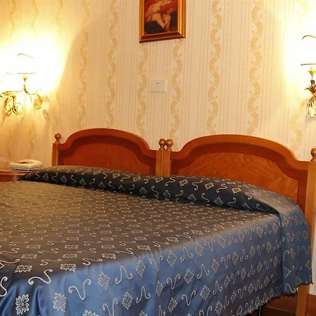 Hotel The Republic