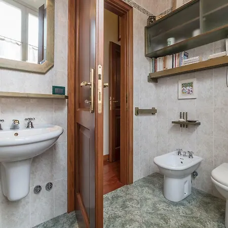 Domus Aurea & Colosseo Sweet Flat * Rome