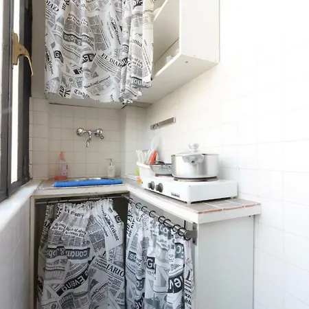 Monti Bright S&ar Apartment