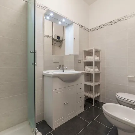 Nomentana White By Ghor Apartman