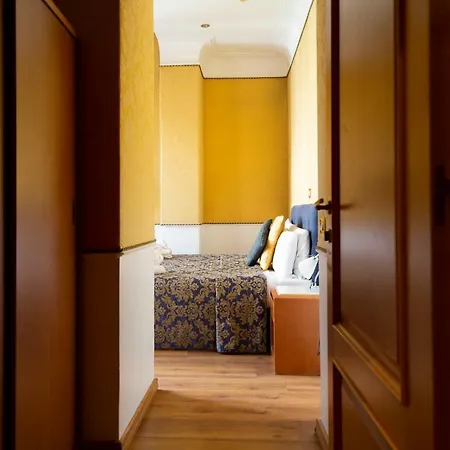 Ih Piazza Di Spagna View - Luxury 3* Rome