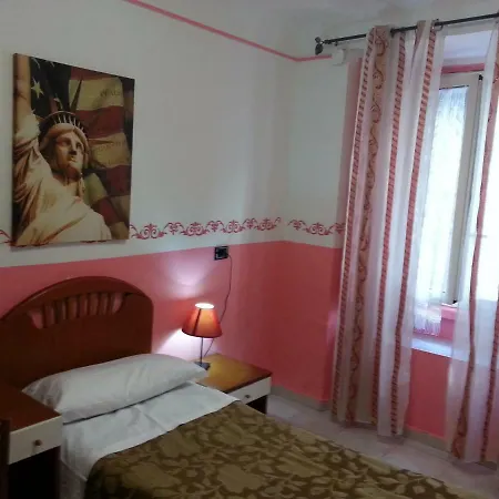 Roxena House * Rome