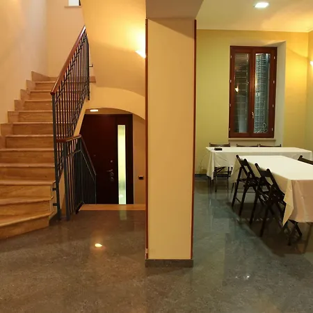 H&h Hotel *